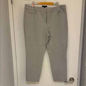 Banana Republic Women’s Sloan Light Gray Dress Pants